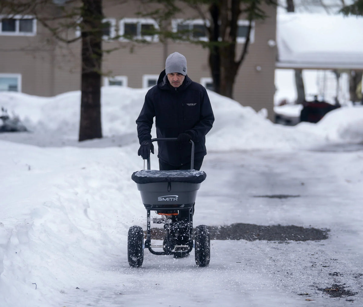 Smith SB-80 spreader in winter use