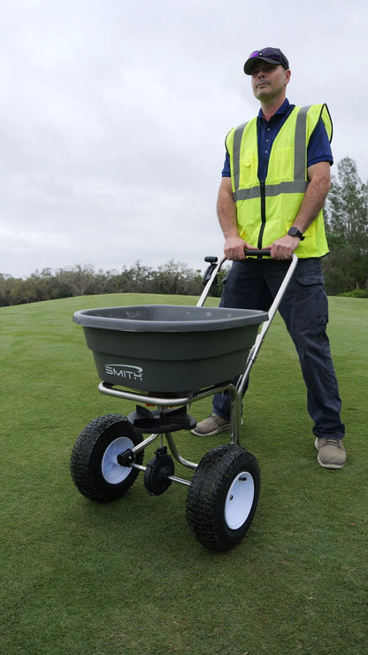 Smith SB-80SL spreader on course